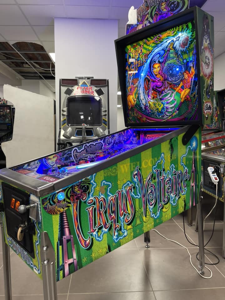 8dc1b99634d524a86ee796087c48736a.jpg Cirqus Voltaire - Image 1